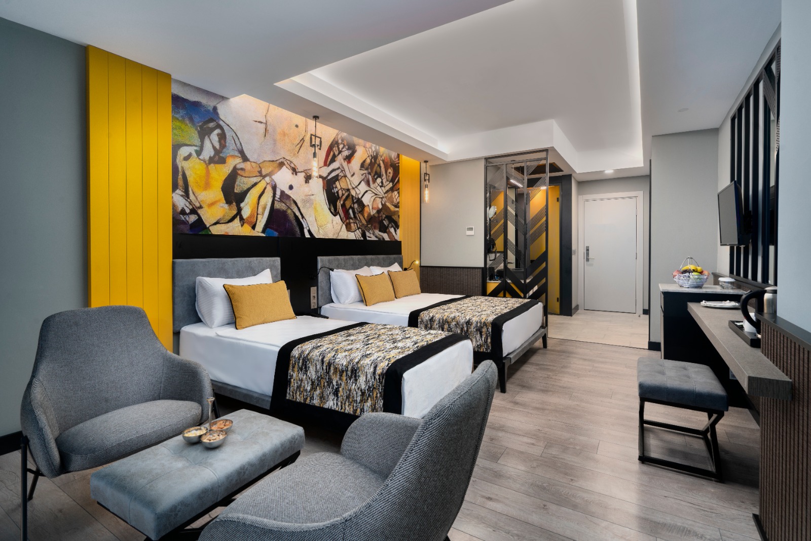 Standard Room Pool Side View