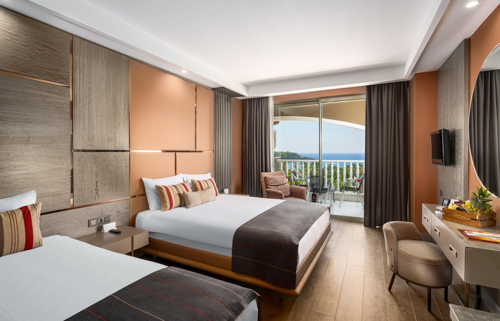 STANDART DENİZ MANZARALI ODA