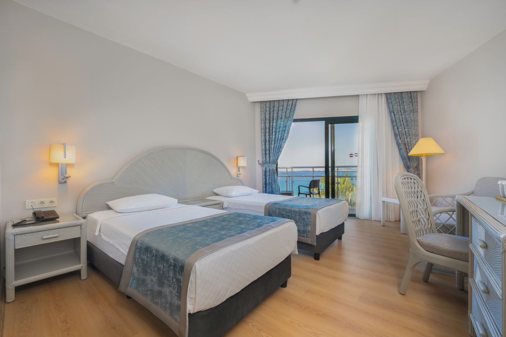 STANDARD ROOM DIRECT SEA VIEW