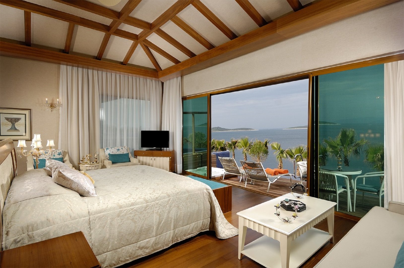  MALDIVIAN SUITE