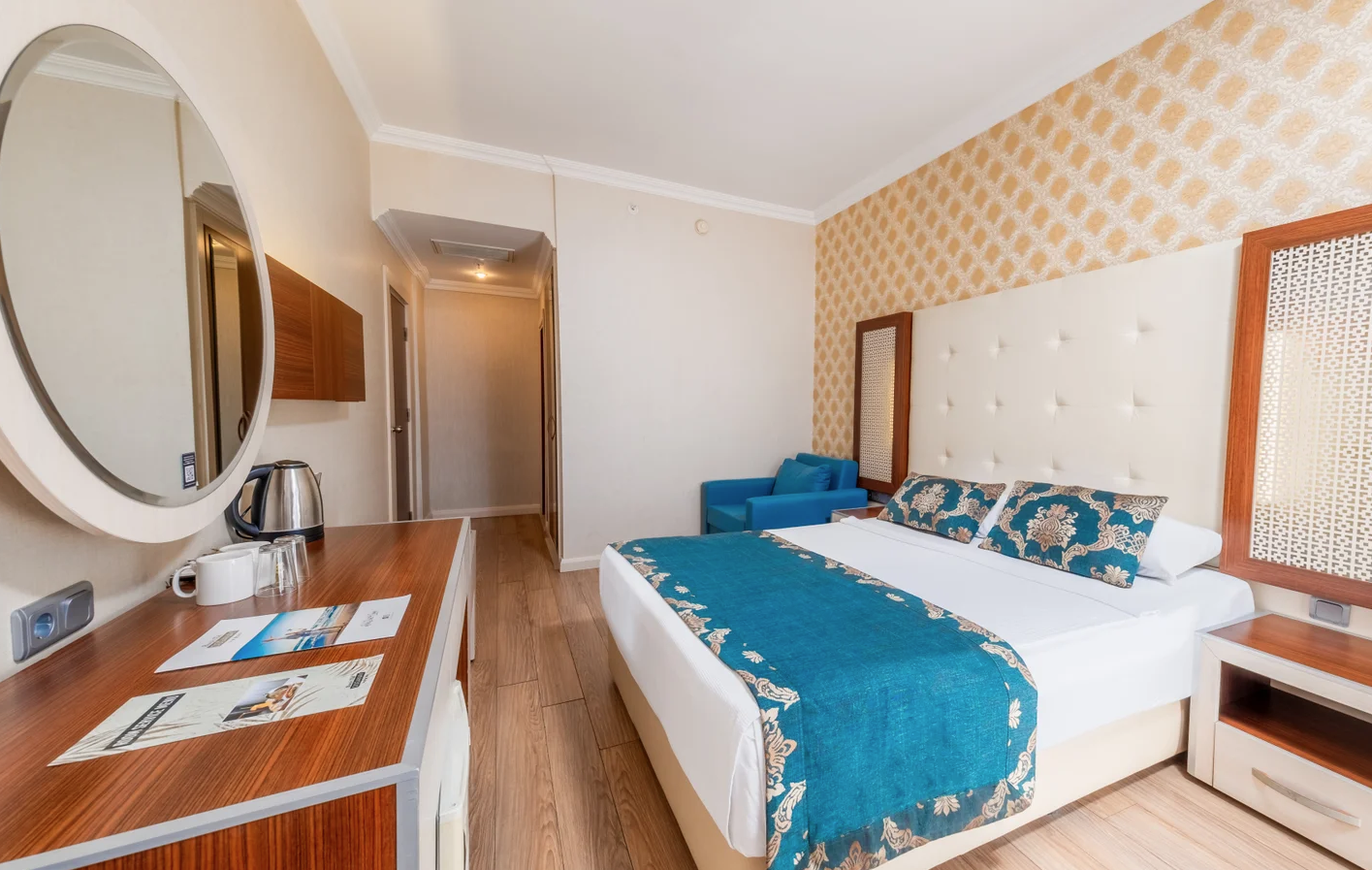 FAMILY ROOM CONNECTION SIDE SEA VIEW