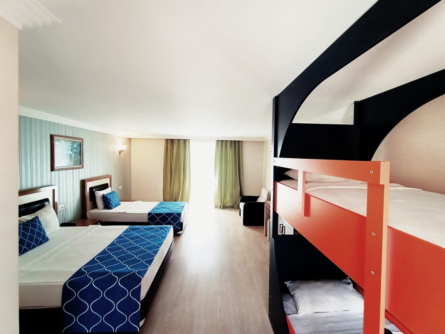 Ranzalı Aile Odası