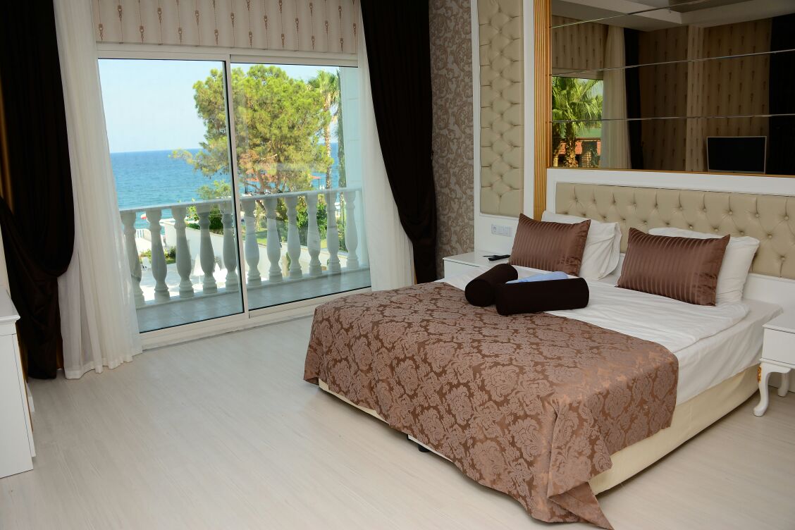 DELUXE ROOM SEA VIEW