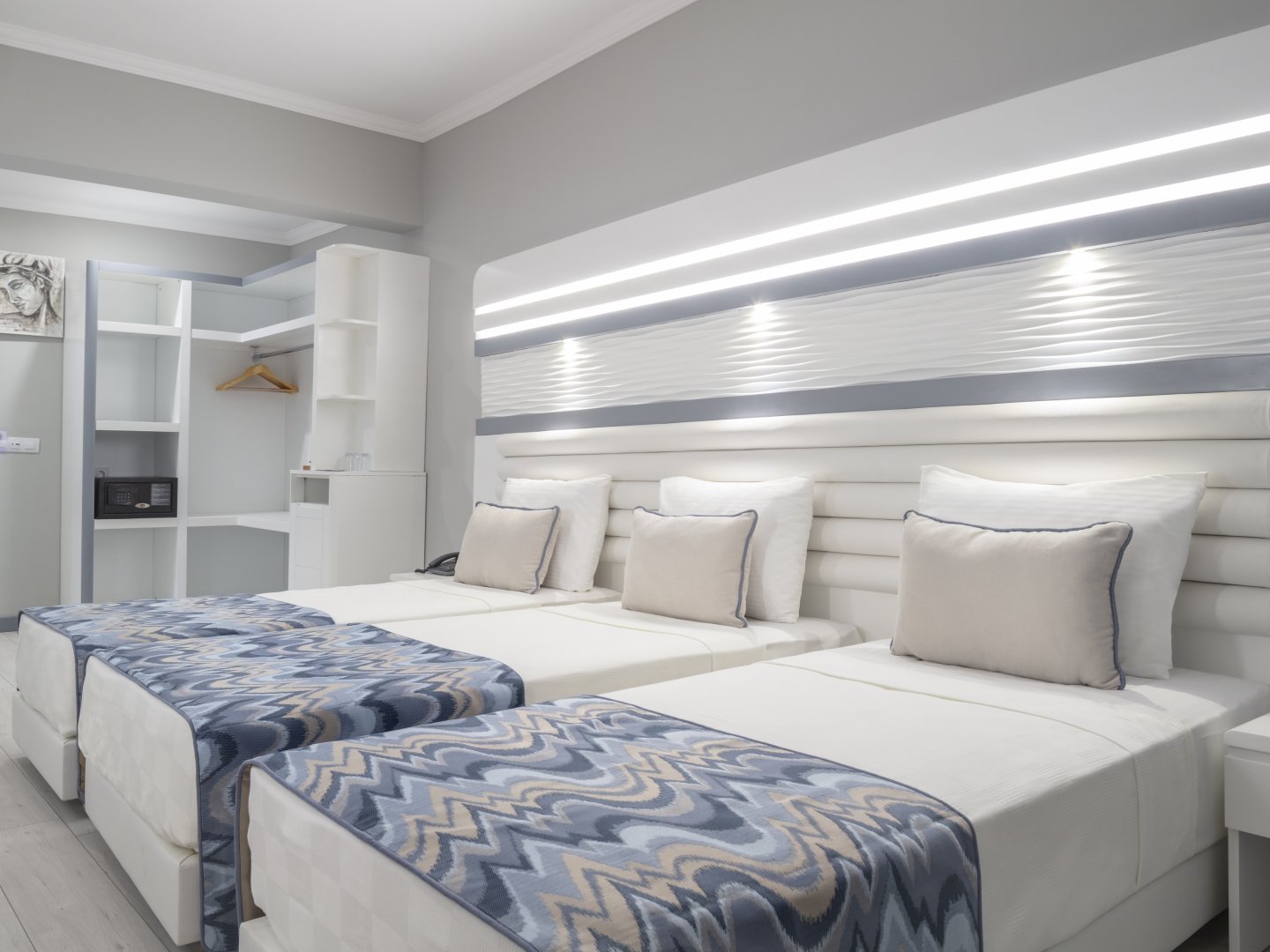 Family Room with Sea View