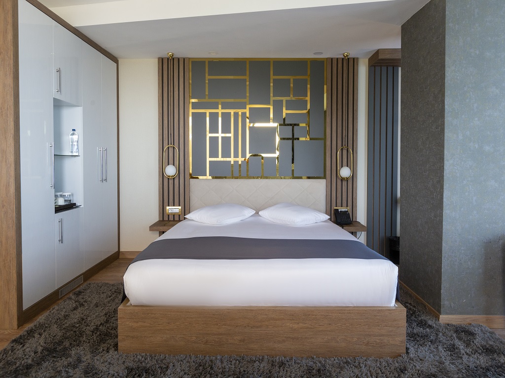 Premium Deluxe Teras Oda Gol Manzarali