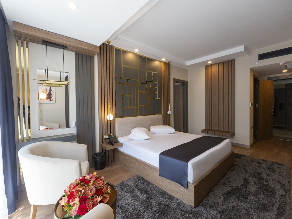 Junior Suite 1+1 Balkonlu Bahce Manzarali