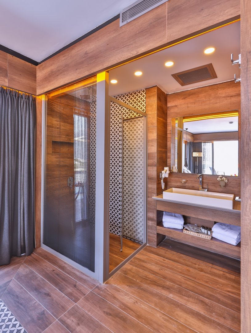 Executive Oda - Panoramik Deniz Manzaralı ve Havuzlu 