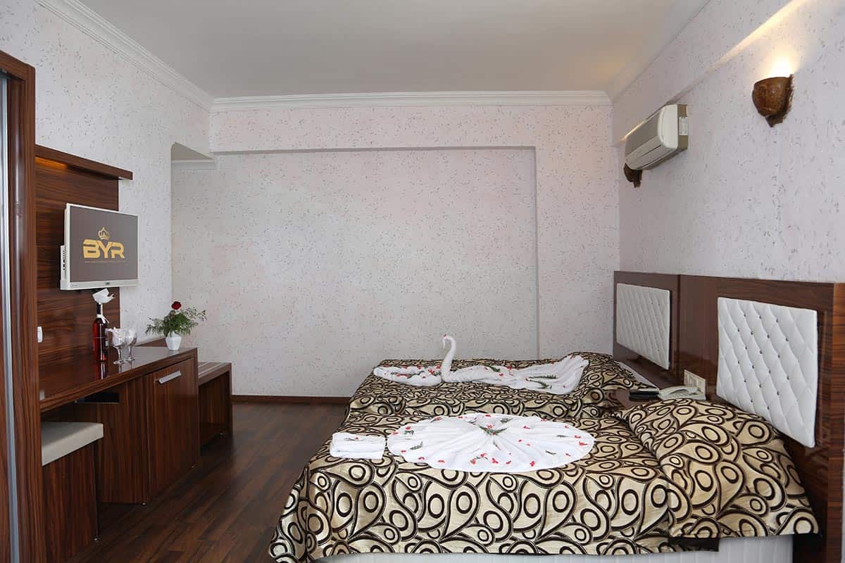 KISMİ DENİZ MANZARALI