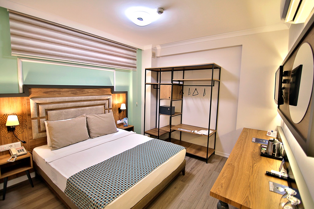 ECONOMY ROOM WITHOUT BALCONY AND WITHOUT WINDOW