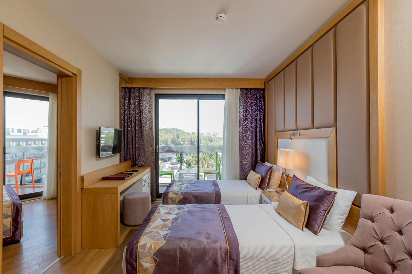 FAMILY 2 BEDROOMS ROOM