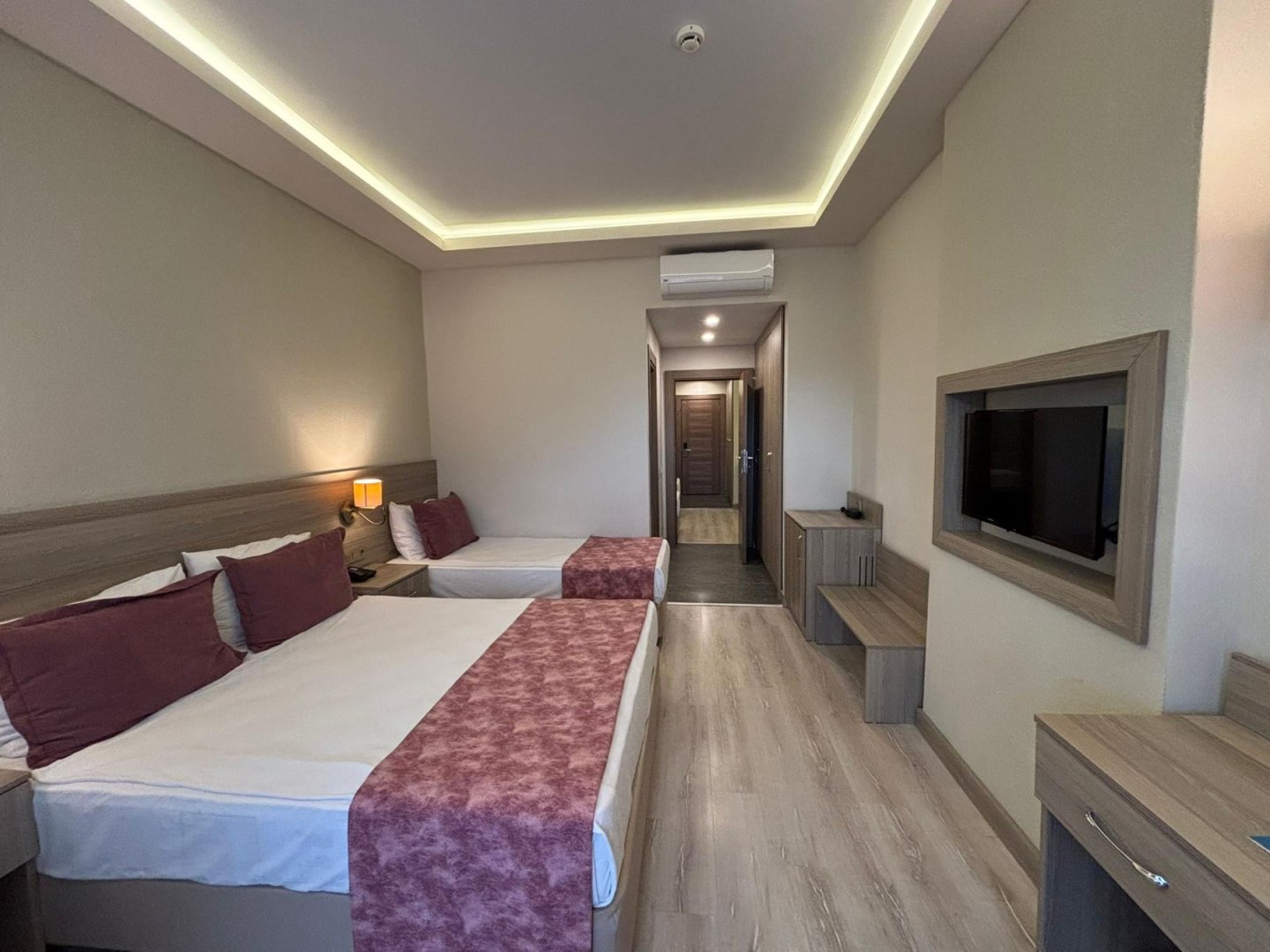 FAMILY ROOM WITH 2 BEDROOMS TYPE B