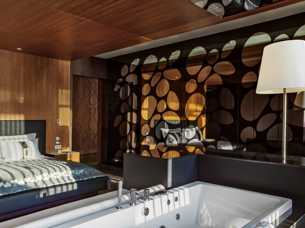 ROYAL BEACH VILLA 4 BEDROOMS