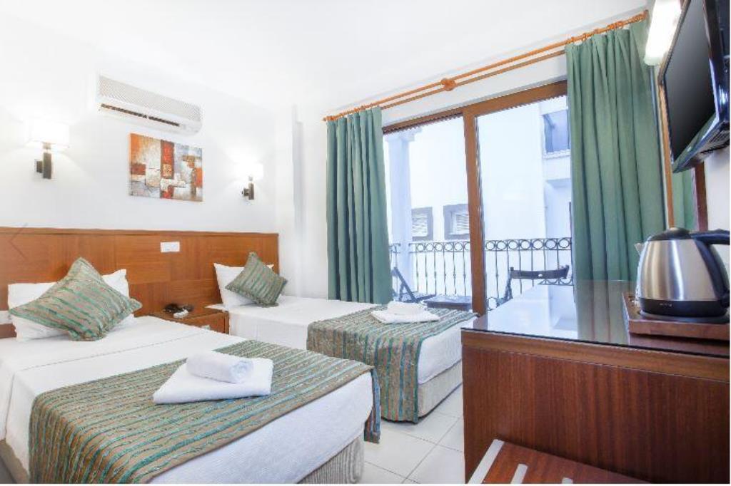 STANDARD ROOM SIDE SEA VIEW