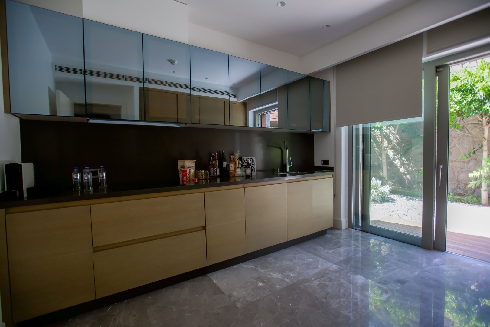 3 BEDROOM SEA VIEW SUITE