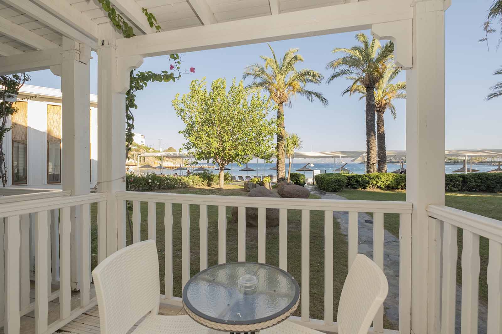 FAMILY ROOM SEAVIEW WITH BALCONY