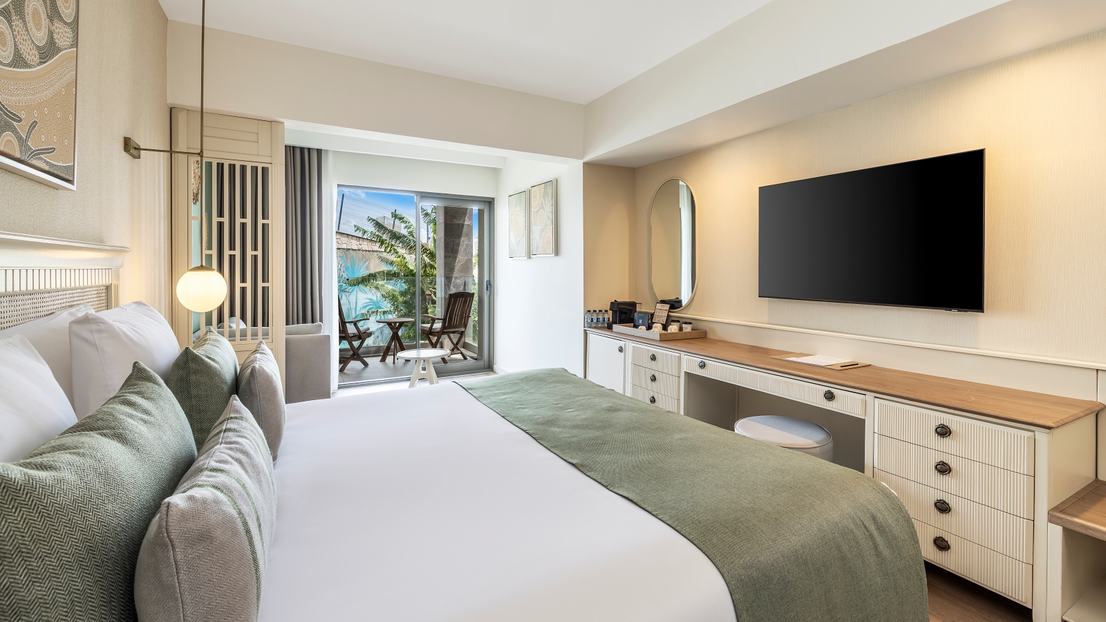 FAMILY ROOM NON VIEW ECO