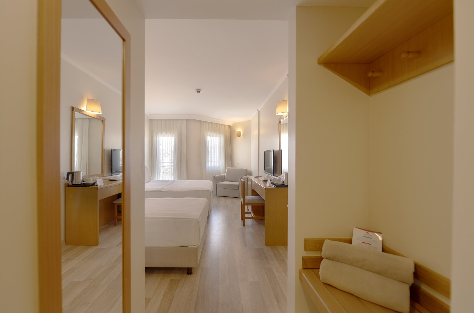 STANDARD FAMILY ROOM 