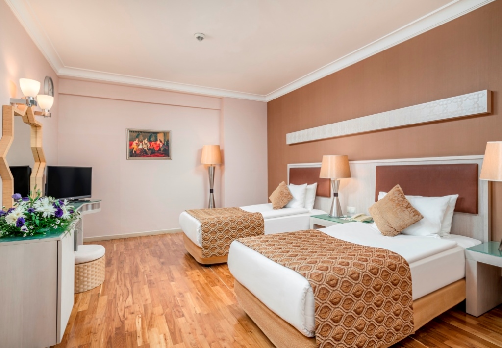 FAMILY ROOM SEA VIEW