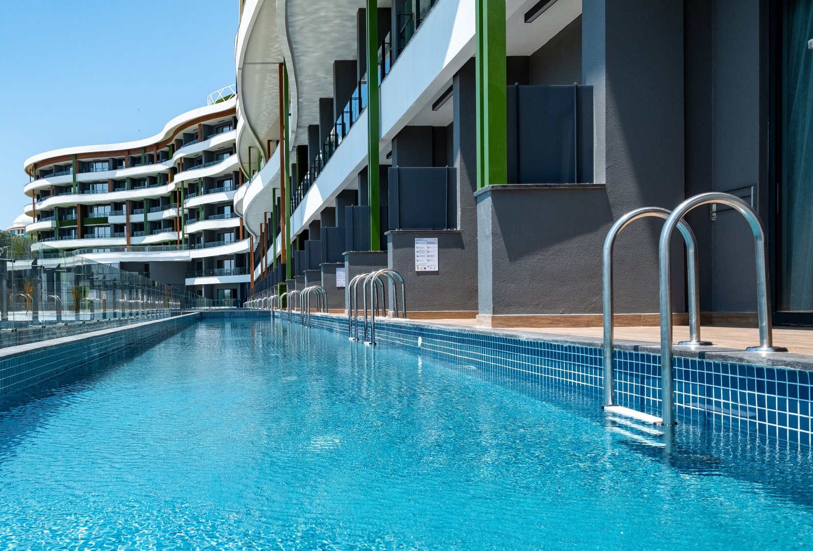 SUPERIOR SWIM UP ROOM SEA VIEW