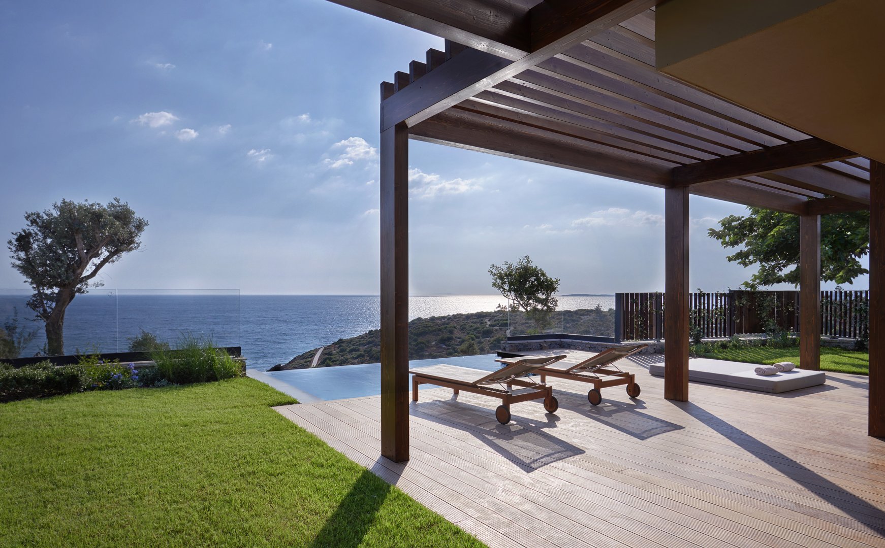 Ridge Terrace Family with Pool Sea View