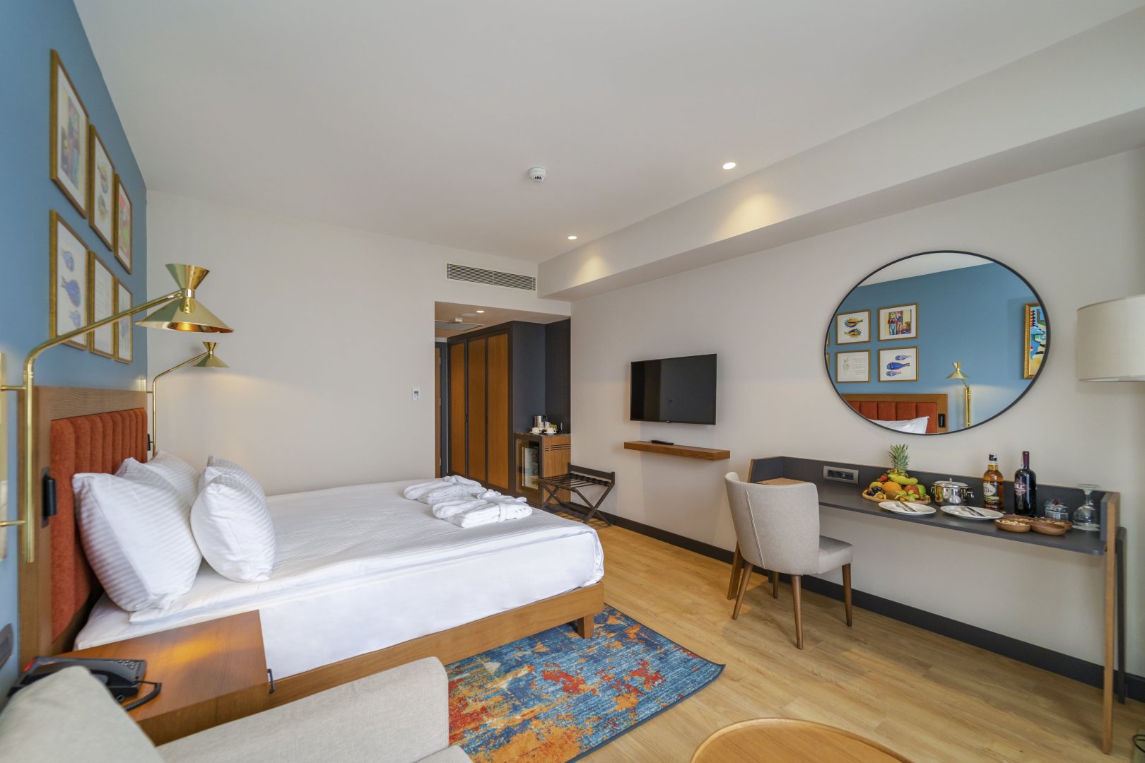 DELUXE ROOM SIDE SEA VIEW