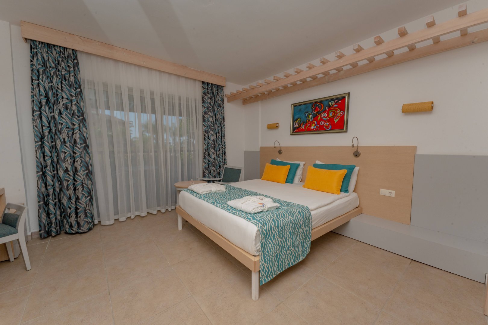 LAKE HOUSE STANDART POOL VIEW