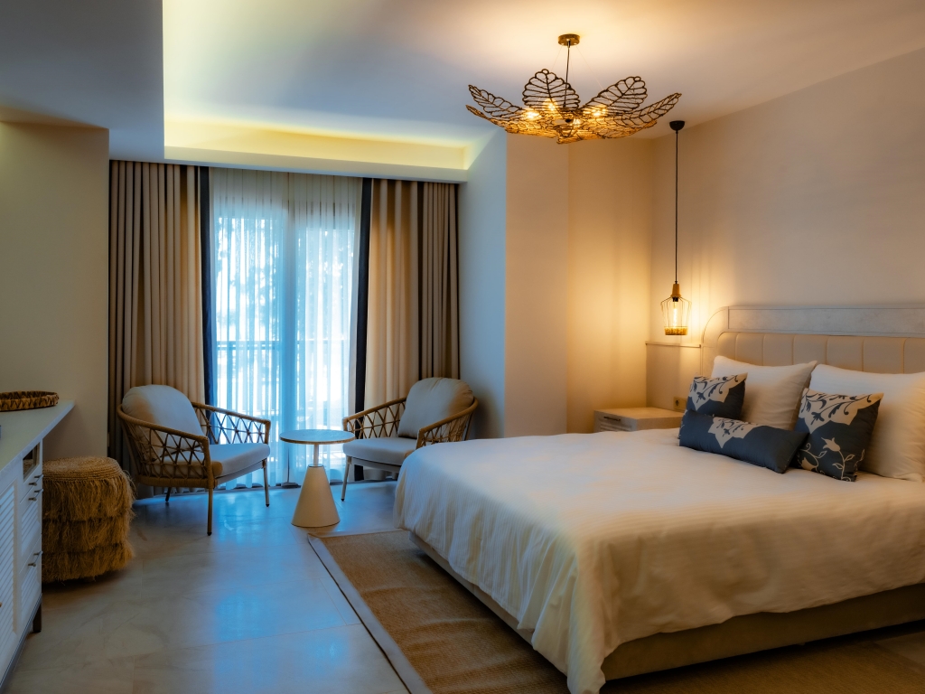 DELUXE ROOM GARDEN VIEW