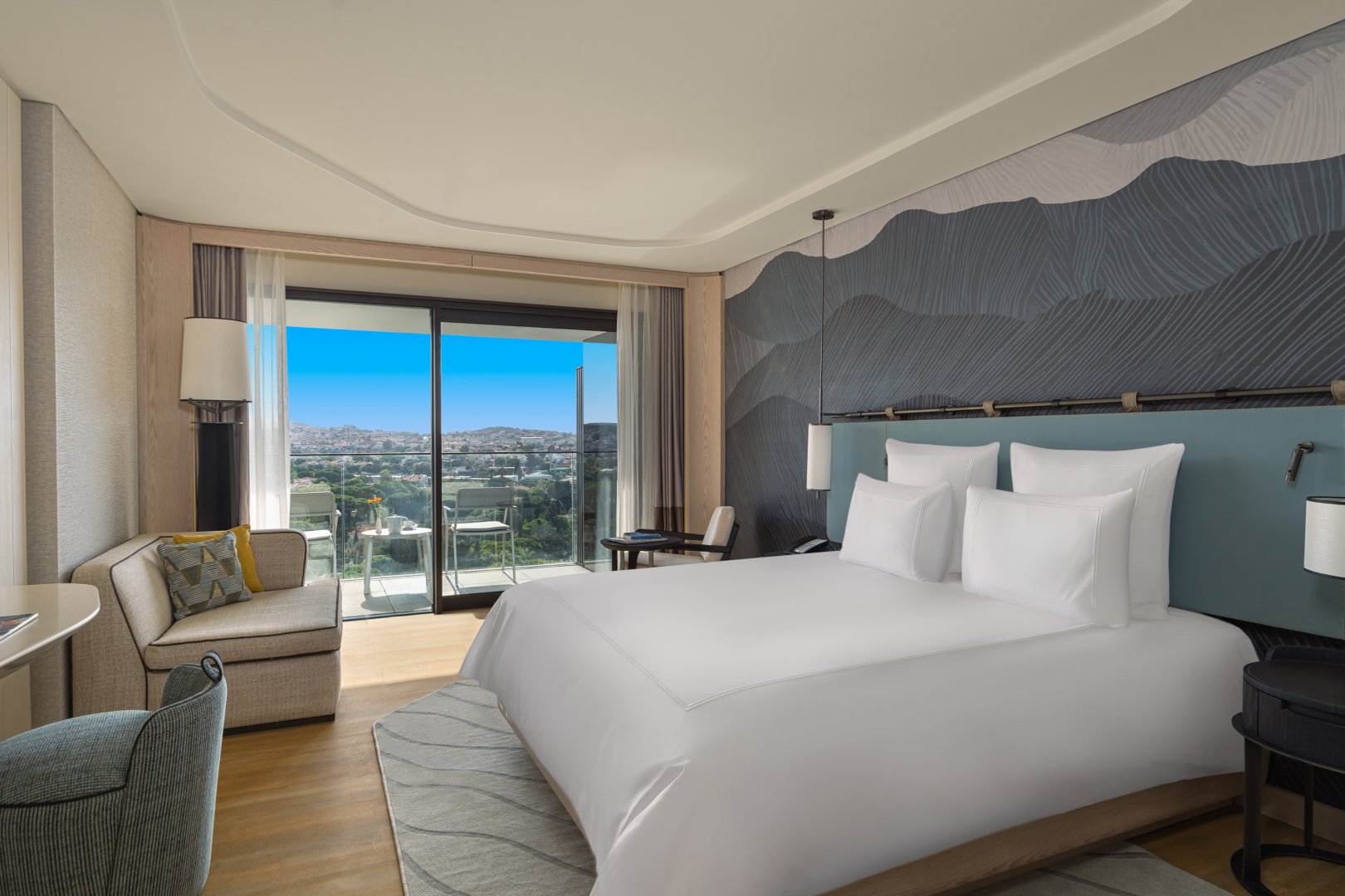 SWISS ADVANTAGE KING & TWIN (CITY VIEW)