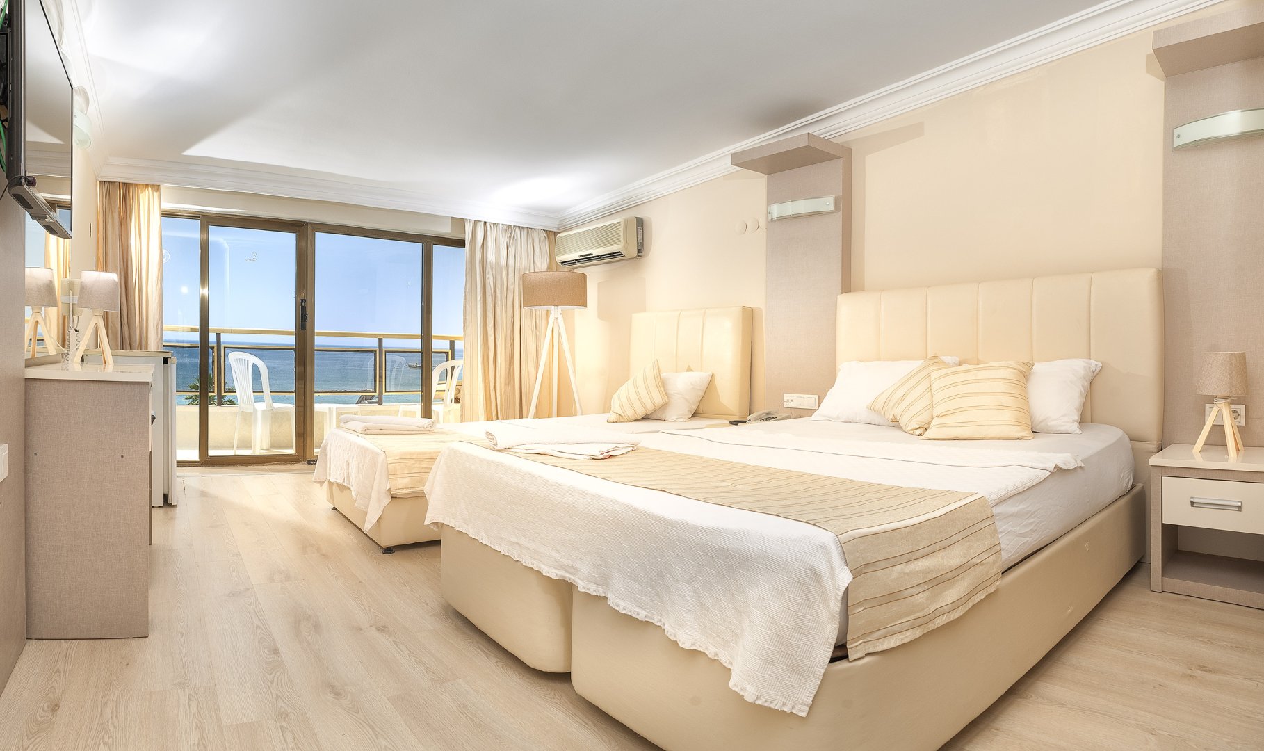 STANDARD ROOM WITH SEA VIEW