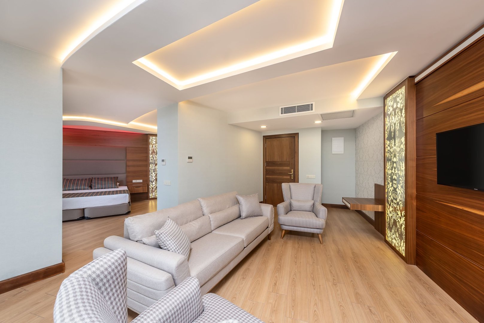 DELUXE SUITE ODA (DENİZ MANZARALI)