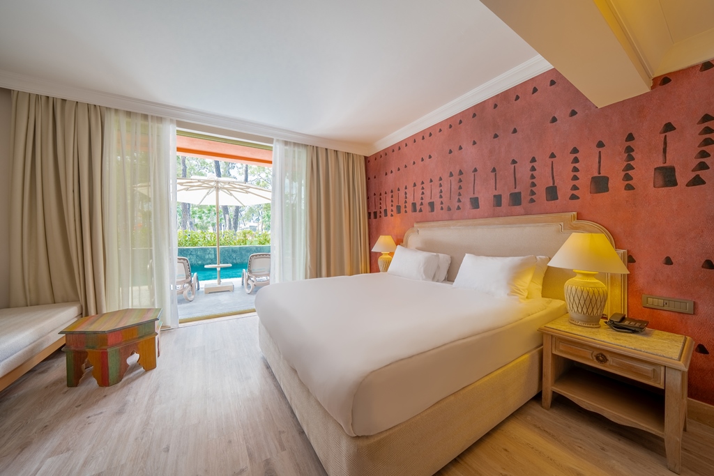 Main Building Swim Up