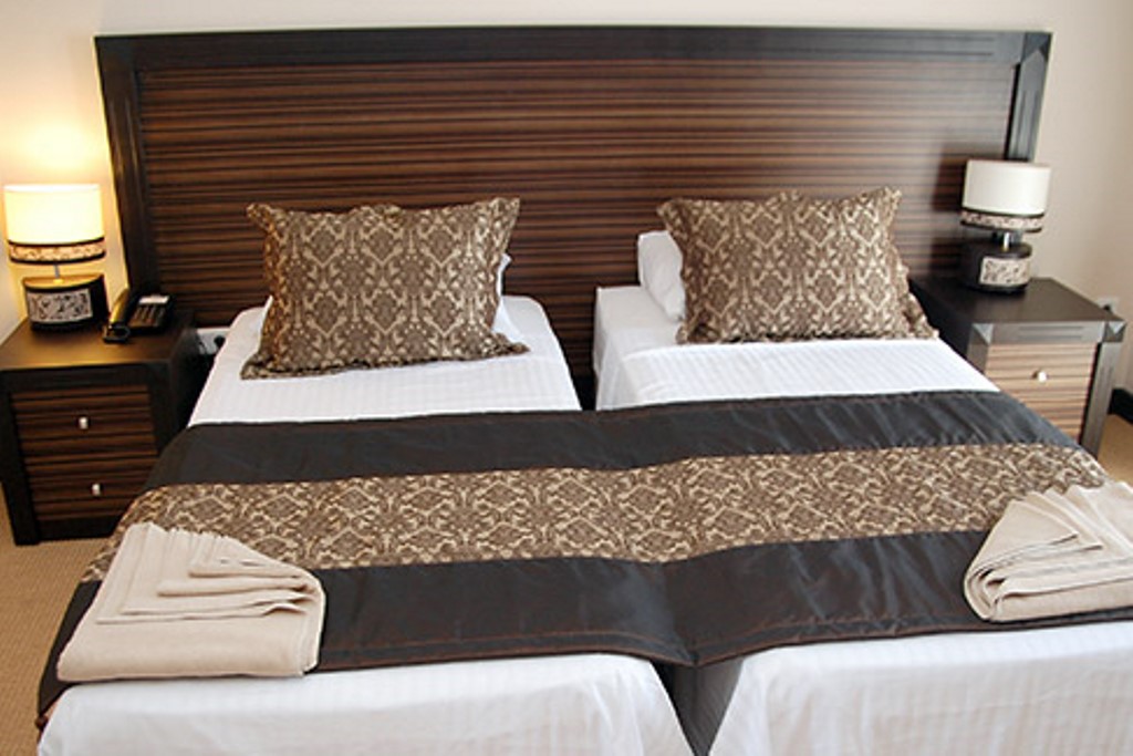 ANEX ECONOMY ROOM (-1 FLOOR) 