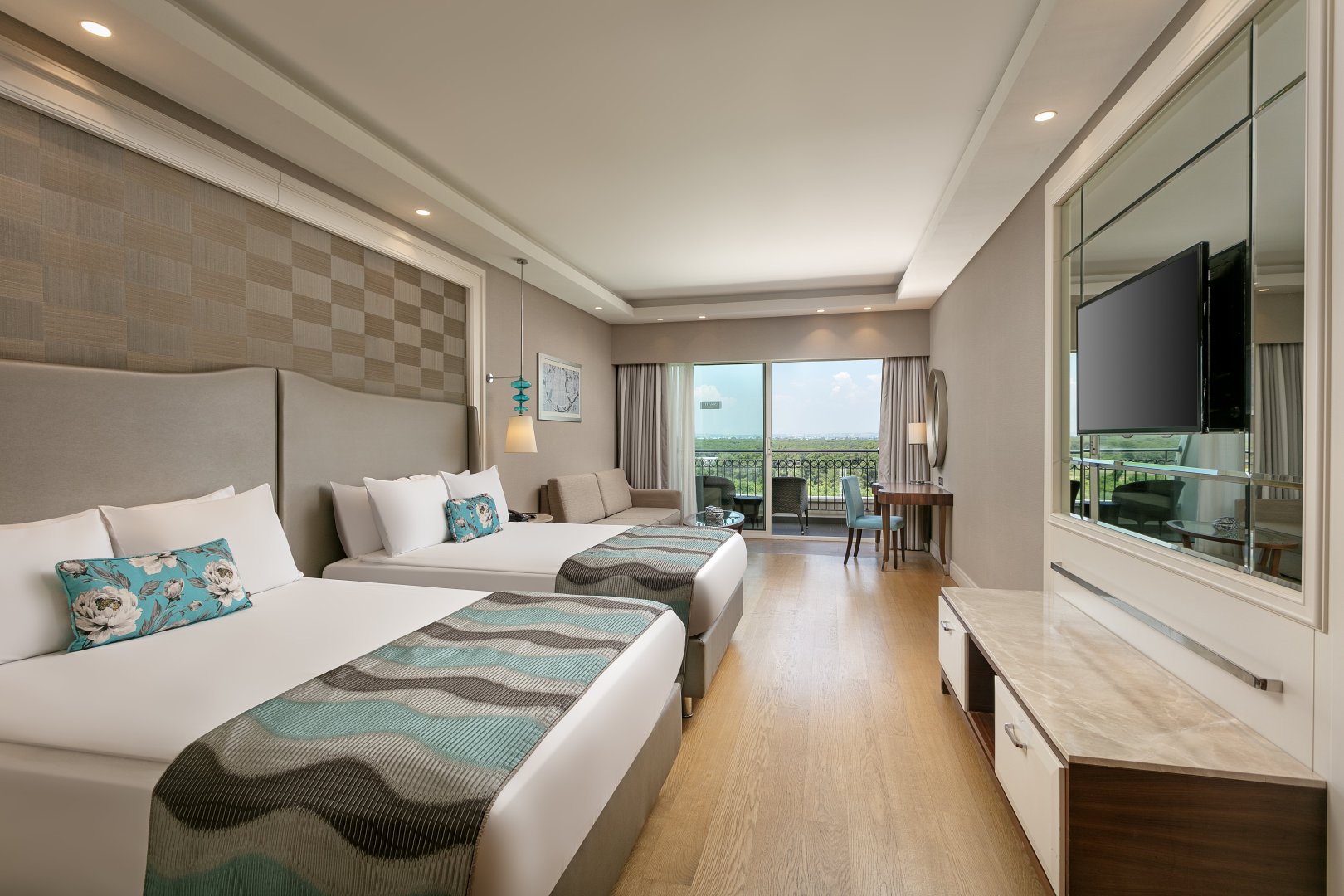 Superior Room With Balcony