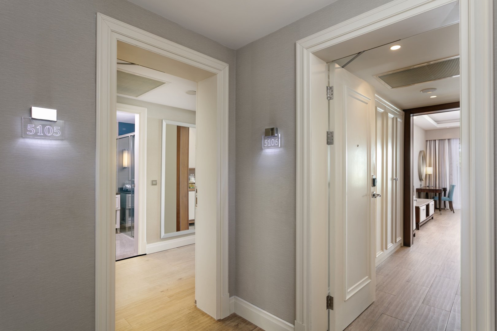 Family Pool Suite Swim Up 