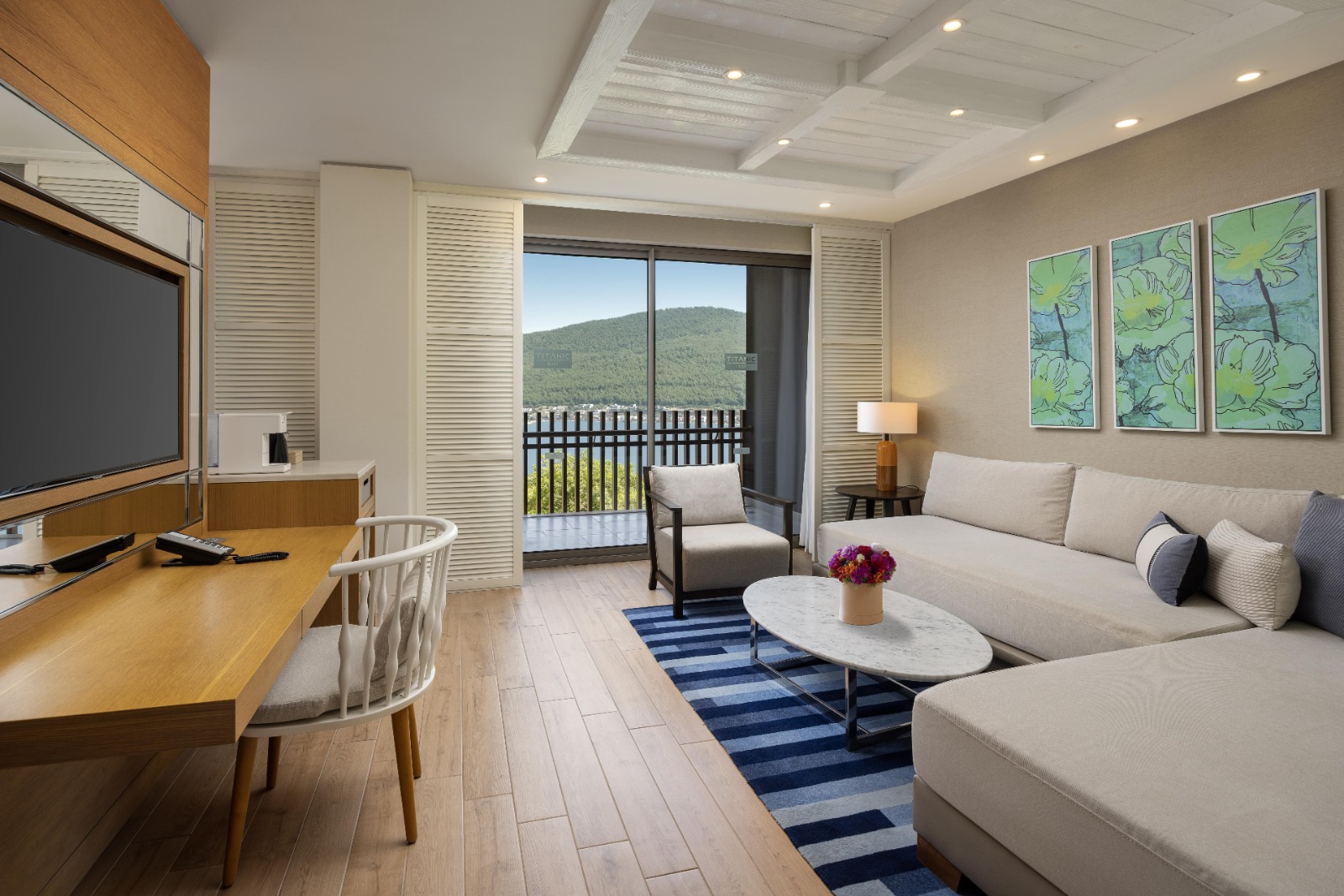 DELUXE ROOM SEA VIEW BALCONY OR TERRACE