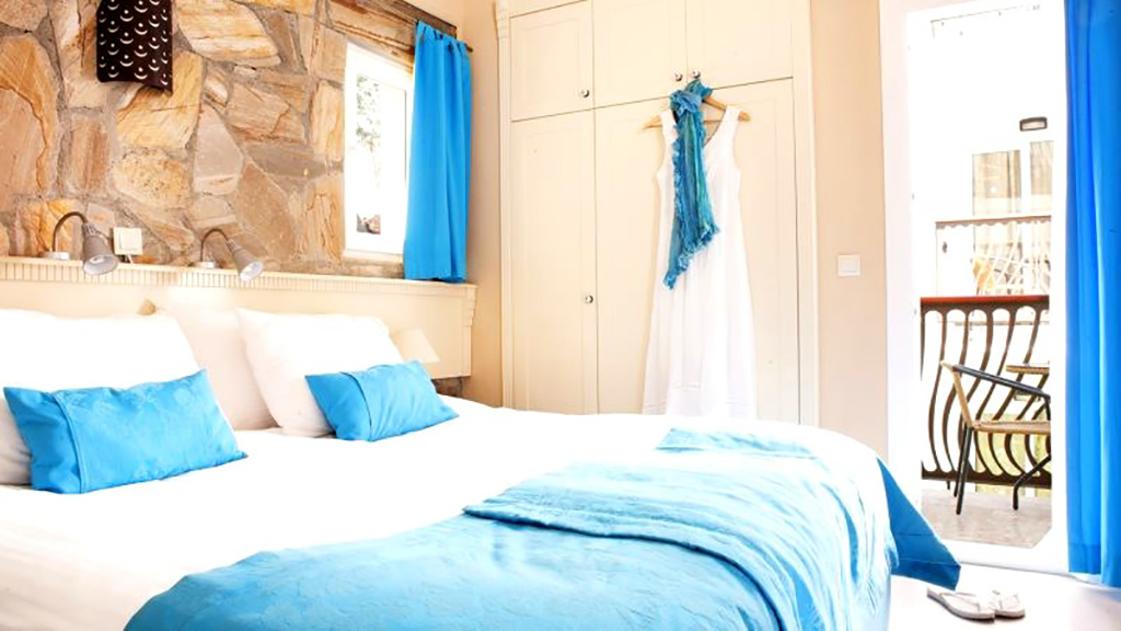 STANDART BAHÇE MANZARALI ODA