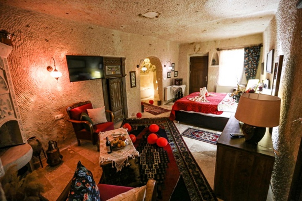 DELUXE EXECUTİVE WITH FIREPLACE/ JACUZZI