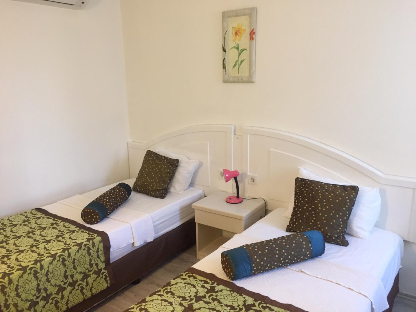 STANDARD ROOM WITH BALCONY 