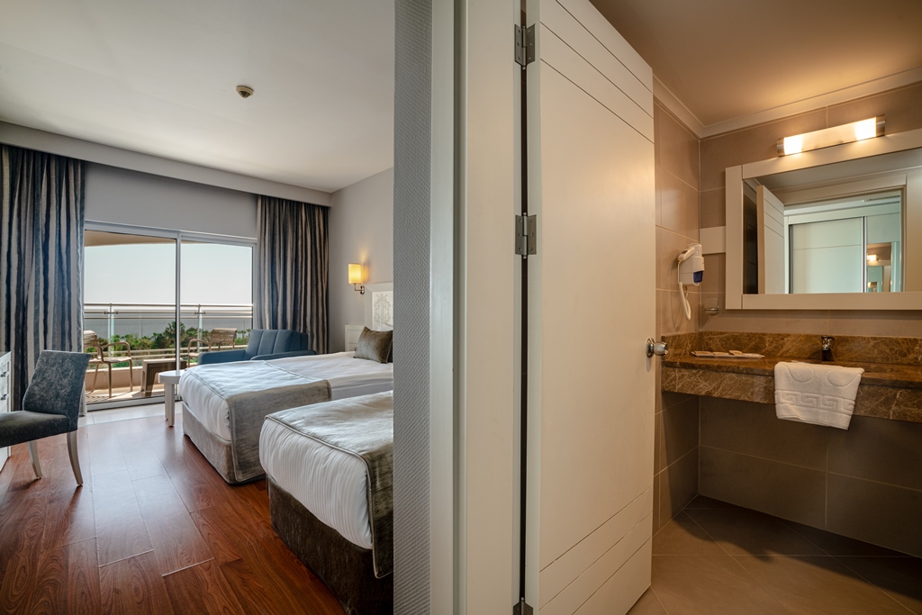 STANDART  LARGE ROOM  SIDE SEA VIEW