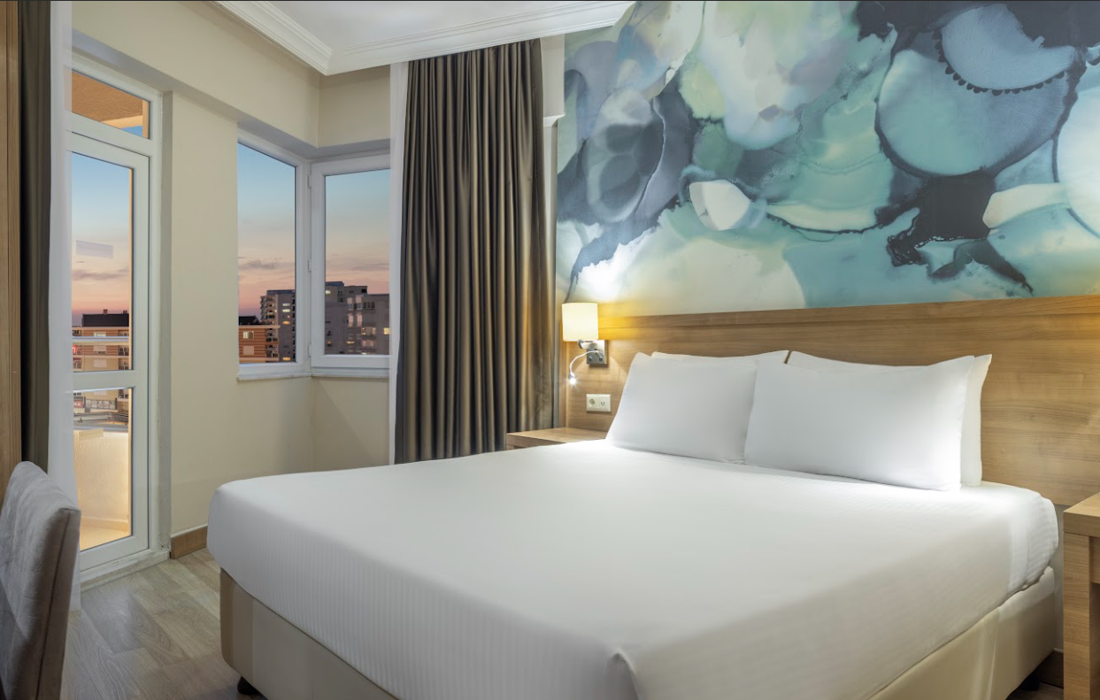 STANDARD ROOM WITH BALCONY