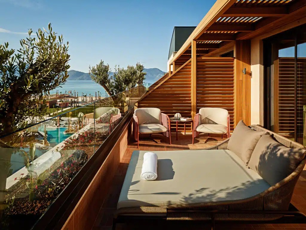 RESORT JACUZZI SUITE RESORT (MIX ZONE)