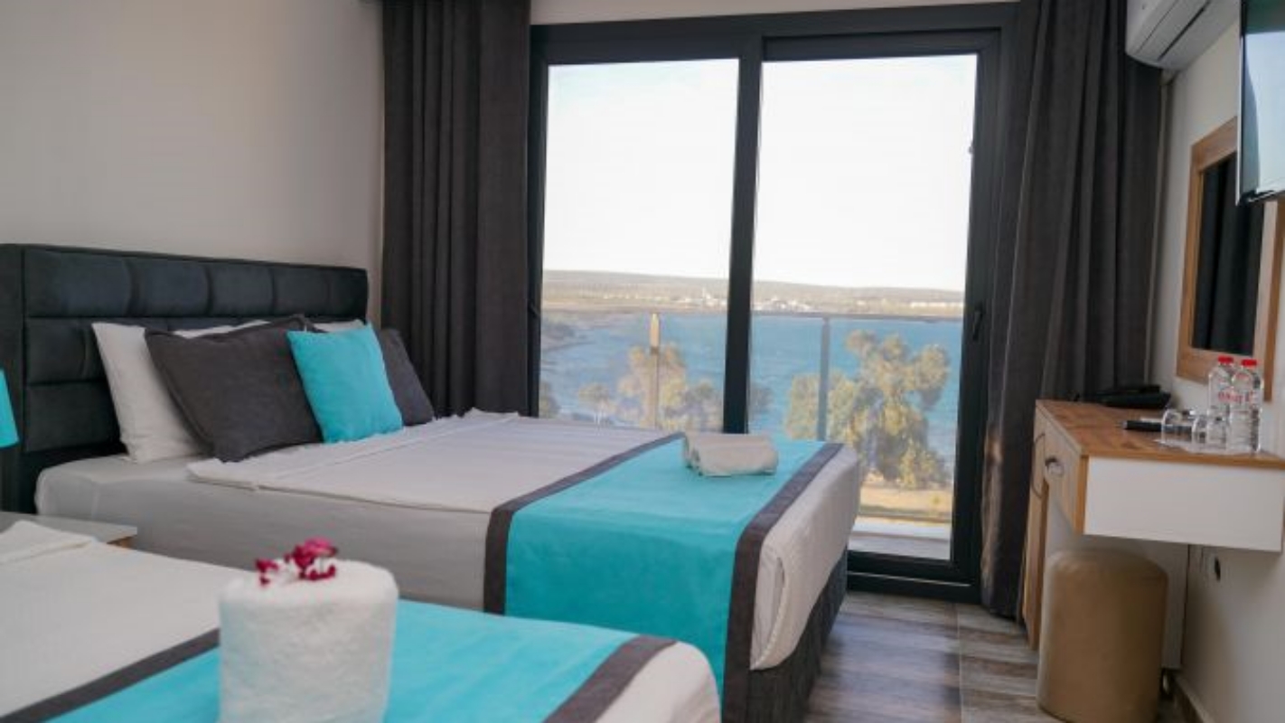 STANDART ODA KARA MANZARALI