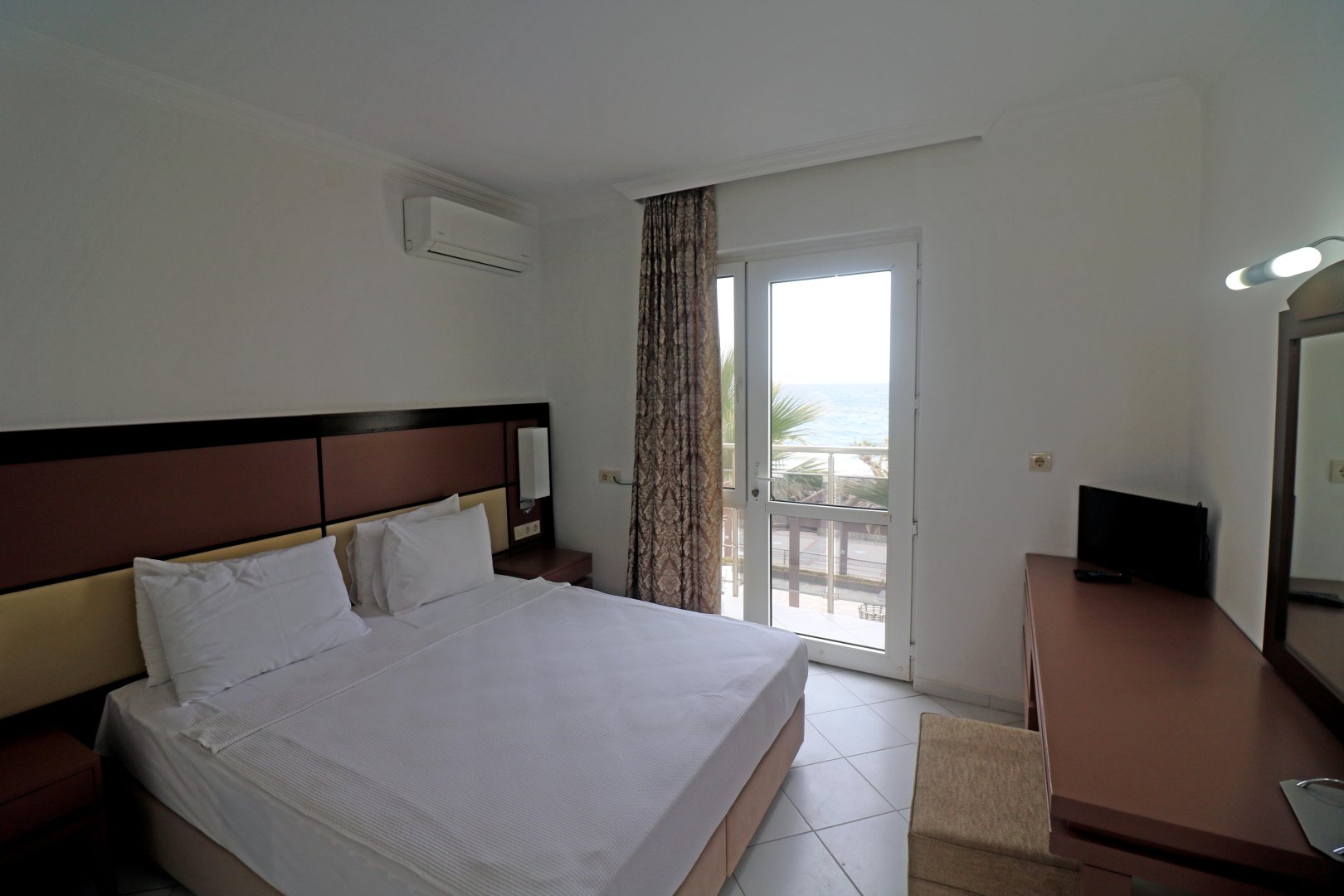 Superior Room Deniz Manzaralı 20m2