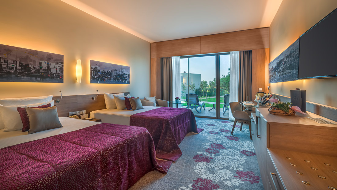 Deluxe Bahçe Manzaralı Oda