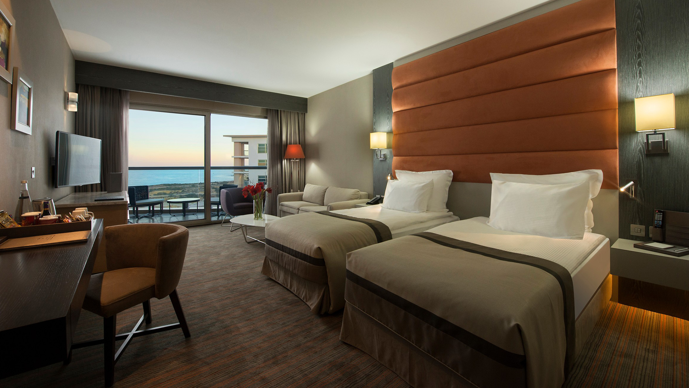 Deniz Manzaralı Aile Odası