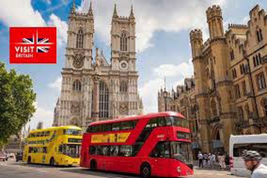 Birleşik Krallık’ta Turist Harcamaları Enflasyon ve Güçlü Sterlin Nedeniyle Düşüşte