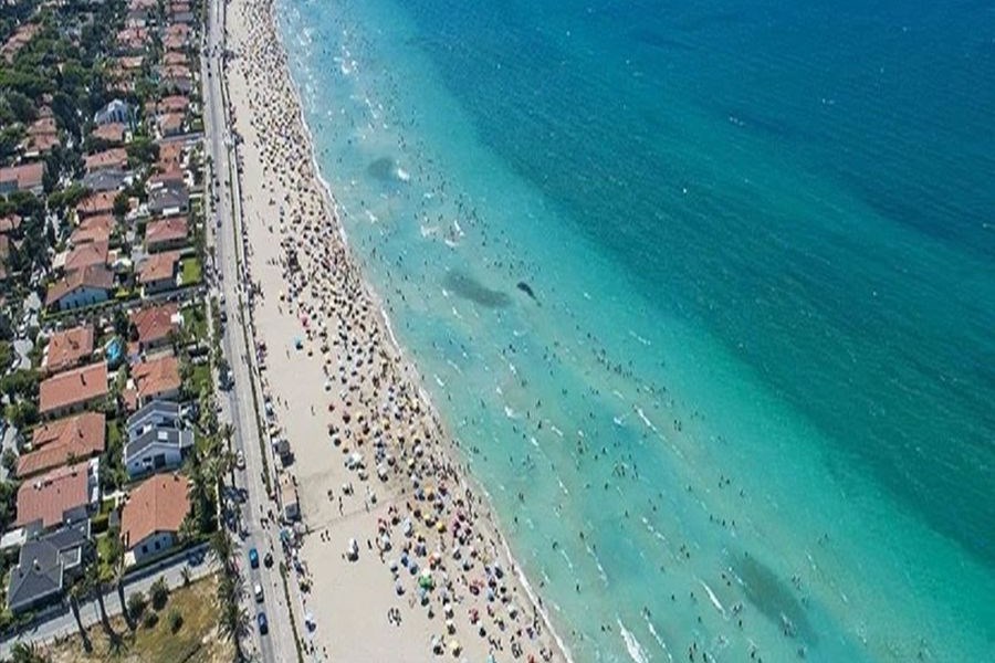 Çeşme Bayramda Dolup Taştı: Nüfus Rekoru Kırıldı