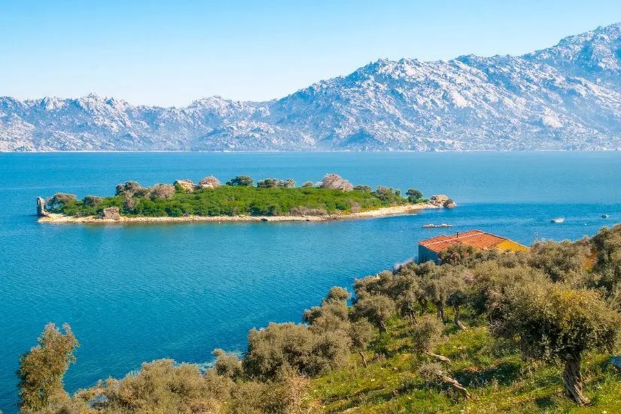 Kuşadası ve Didimin Ötesi Aydında Gizli Kalmış Cennet Köşeler