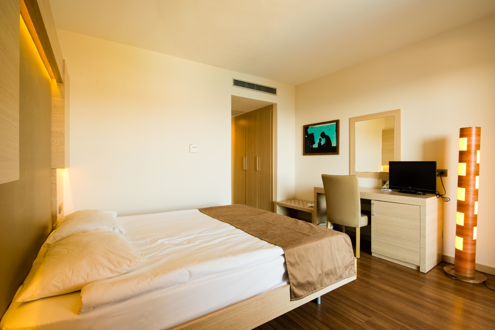 KARA MNZ AİLE ODASI 