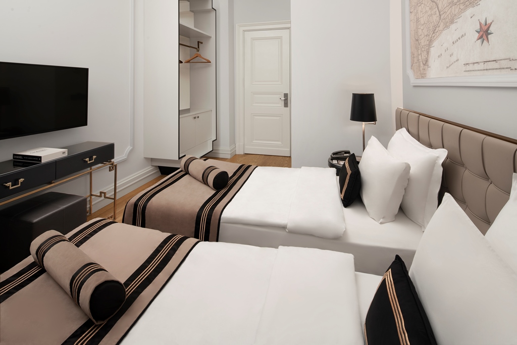 STANDARD NO VIEW DOUBLE ROOM TWIN 